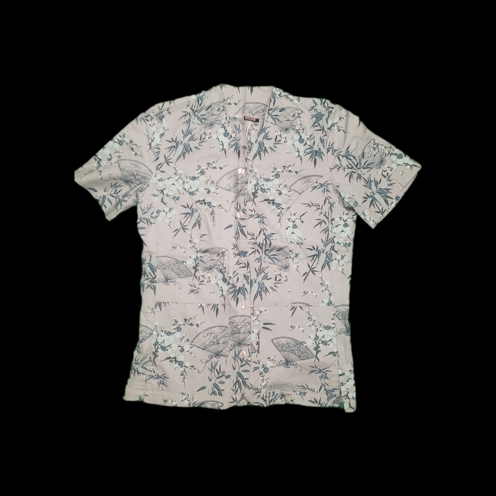 🚨Honua XS/SMALL "Asain/Bamboo/Fan" Accent Medical Scrub Top